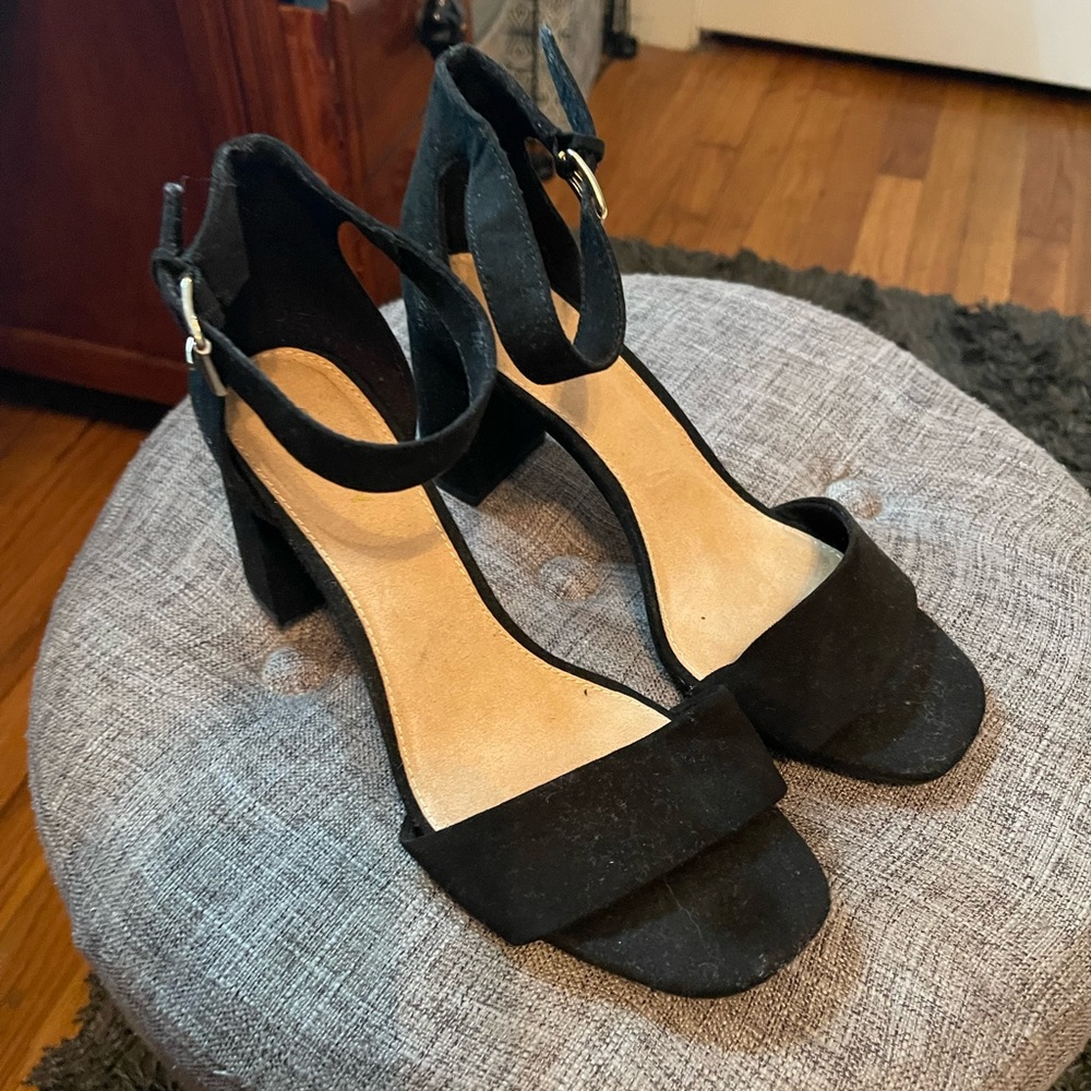 Black suede heels size 7